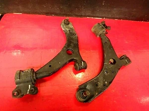 06-10 FURGONETA MAZDA 5 MAZDA5 DELANTERO BRAZO DE CONTROL INFERIOR CONDUCTOR PASAJERO AMBOS FABRICANTES DE EQUIPOS ORIGINALES - Imagen 1 de 7