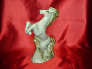 Porzellan Figur Pferd aufgezogen Wild Mustang Hengst Polonnoe Ukraine 80er Jahre - Bild 1 von 6