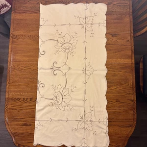 Mantel blanco roto y tostado, patrón floral - Imagen 1 de 9