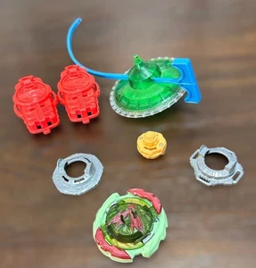 Beyblade Lot Bundle Fusion Burst Takara Tomy Beyblade Parts Launchers Lot - Bild 1 von 13