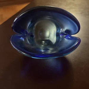Cobalt Blue Art Glass Sea Shell  Paperweight Clam Shell 3.5" x 3.5" - Bild 1 von 8