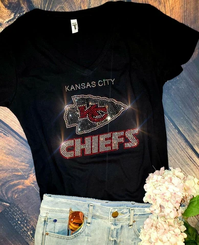Kansas City Chiefs Rhinestone New Womens VNeck Tshirt Sizes SM-4X Womens sizing Cover