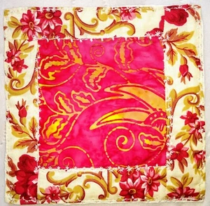 Handmade Quilted Beautiful Table Topper Mat Stitched 6.5 x 6.5 - Picture 1 of 2