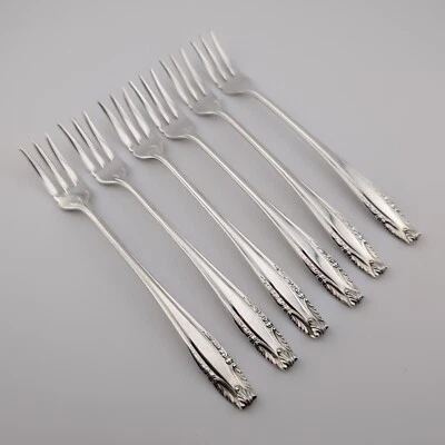 Tenedores de cóctel Wallace Stradivari de plata de ley - 5 5/8" - Juego de 6 Foto 1 de 3