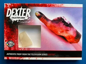 SDCC 2012 DEXTER SEASON 4 - PROP CARD DC-P SH Silicone Hand NOT #d of 200 - Bild 1 von 2