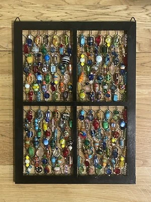 ÚNICO MARCO DE MADERA PARA ATRAPASOL DE VIDRIO Y CRISTAL CON ALAMBRE DE POLLO 16" X 12" Foto 1 de 4