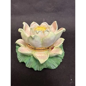 Painted Ceramic Lotus Flower on Lily Pad Trinket Box With Gold Accents - Picture 1 of 7