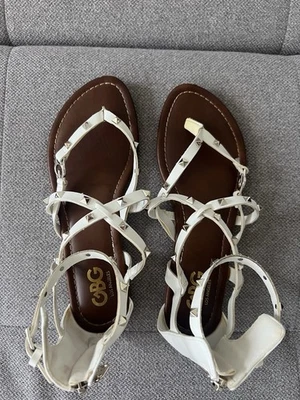 GBG Sandalias Gladiador Blancas Los Angeles - Talla 8.5M Foto 1 de 4