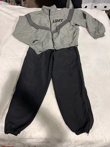 US Army Sz L/R PFU Reflective Full Zip Windbreaker Jacket Gray & Black Pants - Picture 1 of 13