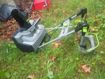 Soplador de nieve Earthwise SN71018 18 pulgadas 13,5 amperios Foto 1 de 4