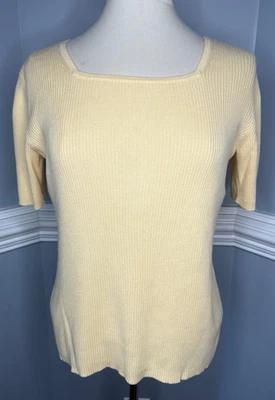 Suéter Charter Club mediano, rayas amarillas, cuello cuadrado, manga corta Foto 1 de 4