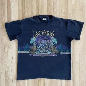 Vintage Las Vegas Tshirt Herren Large schwarz Hergestellt in den USA AOP Einzelnaht Wickeloptik - Bild 1 von 7