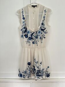GUCCI RUNWAY IVORY SILK EMBROIDERED BLUE FLORAL  SEQUIN DRESS, size 38