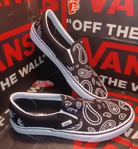Vans Men's 10 Peace Paisley Slip On Black/True White - VN0A5JMHB0E - Picture 1 of 12