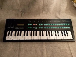 Yamaha DX100 Synthesizer Digital Programmable Algorithm Portable Iconic 80s - Picture 1 of 24