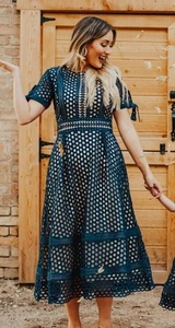 Abito Ivy City Co con ritagli con occhielli colore navy taglia M nuovo senza etichette - Foto 1 di 6