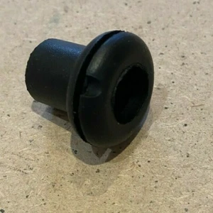 Agujero de cable de ojal con funda de goma 10 mm.Agujero de panel 19 mm 1,5 mm de espesor. - Imagen 1 de 1