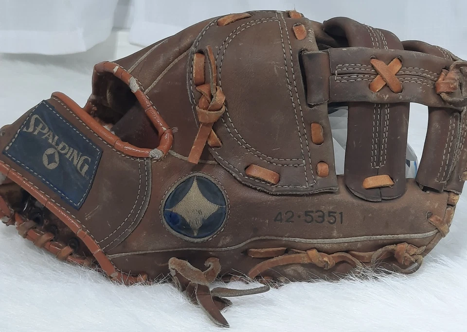 Vintage Rare Spalding 42-5351  Jim Palmer Advisory Staff E-Z Flex RHT Glove - Image 1 of 4