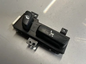 2011-2017 LEXUS CT200h FRONT RIGHT PASSENGER SEAT ADJUSTMENT CONTROL SWITCH OEM - Picture 1 of 6