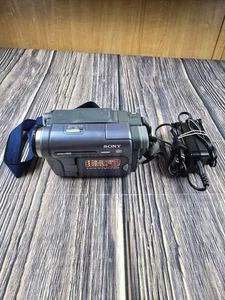 Sony 990x Handyman Hi 8 Video Camera Recorder PARTS ONLY READ - Picture 1 of 17
