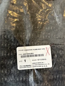 Juego de 4 alfombrillas negras originales OEM 2014-2018 SUBARU FORESTER - Imagen 1 de 2