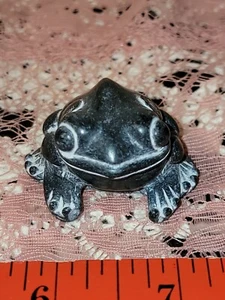 VTG Small Pearlite Frog Figurine Stonecraft Carved Bullfrog Canada Black/White - Picture 1 of 7