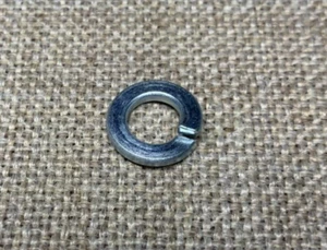 200 Auveco 5721 5/16" cerradura lavadora zinc - Imagen 1 de 3