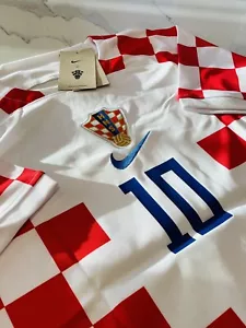 Luka Modric #10 White & Red Croatia Nation Team Jersey Mens Size Large - Picture 1 of 5