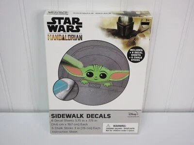 Figura Star Wars Mandalorian El Niño Exterior Tiza y Acera Calcomanía Baby Yoda Foto 1 de 4