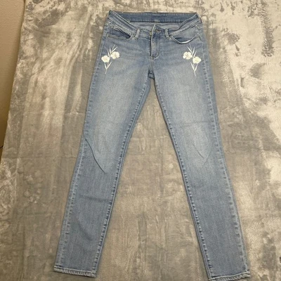 Levi's Women's Skinny Jeans W28 L30 Light Wash Embroidered Flowers - Image 1 of 4