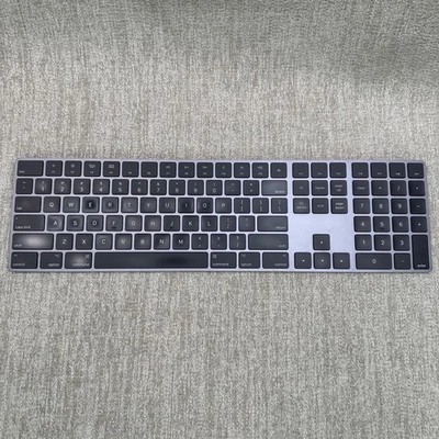 Genuine Apple Magic Keyboard with Numeric Keypad Space Gray/ Black A1843 Tested! - Image 1 of 4