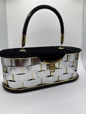 MCM Lucite y Metal Plata Oro y Bronce Cesta Tejido Caja Cartera Terciopelo Negro Top Foto 1 de 4