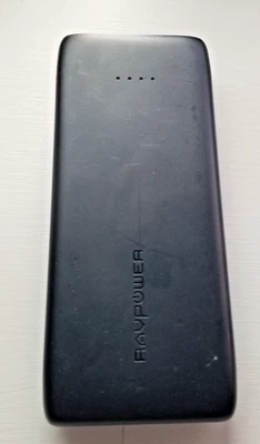 Banco de alimentación portátil RAVPower RP-PB052 Ace Series 22.000 mAh Foto 1 de 4