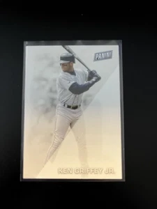2022 Panini Father's Day #32 Ken Griffey Jr. Mariners - Picture 1 of 2