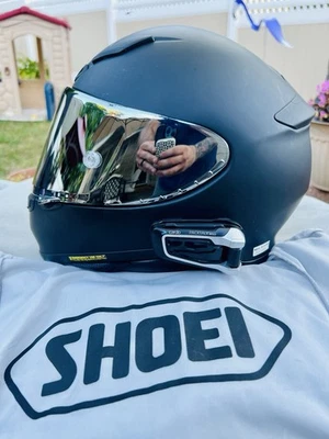 Shoei RF-1200 Full Face Helmet/Cardo Packtalk Bold Equipped/Chrome Visor/Size M - Image 1 of 4