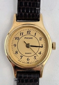 Vintage Pulsar V233 0570 Quartz Armband Damenuhr läuft neue Batterie.  - Bild 1 von 9