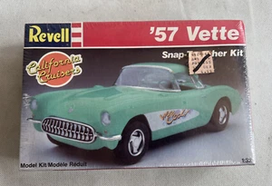 Revell 6149 1:32 Scale 1957 Chevy Corvette Snap Together Plastic Model Kit - Picture 1 of 8