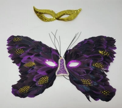 Feathered Green & Black Mask - MARDI GRAS MASQUERADE PARTY EYE MASK - HALLOWEEN - Image 1 of 4