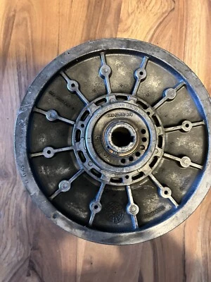 1996 Ski Doo Summit 670 Oem Secondary Clutch Foto 1 de 4