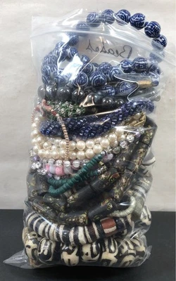 2 Pfund 7,4 Unzen sortiert mehrfarbig Perlen Stil Modeschmuck Handtasche - Bild 1 von 4