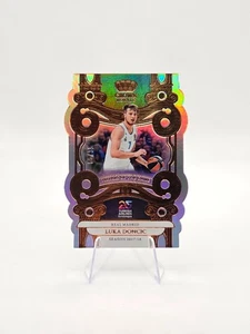 Luka Doncic 2024-25 Panini Crown Royale Euroliga Pilares del Juego SP/99 - Imagen 1 de 2