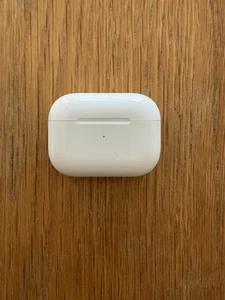AirPod Pro 1st Generation with Lightning Cable Charging (CASE ONLY) - Zdjęcie 1 z 5