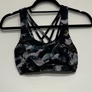 Sujetador Lululemon Free To Be Wild Dappled Daze talla 4 con almohadillas material extremo - Imagen 1 de 3