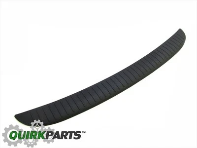 01-05 Chrysler PT Cruiser PARAGOLPES TRASERO PROTECTOR ALMOHADILLA RASGUÑO MOPAR GENUINO OEM NUEVO Foto 1 de 4