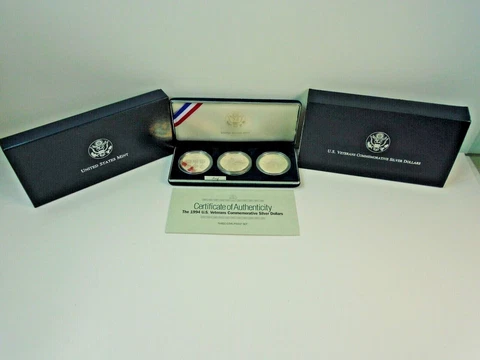1994 P 3 Dollar Proof Set Prisoner of War, Vietnam Memorial,&Women in Military Cover