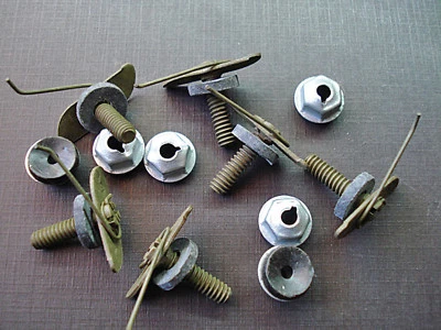 6 шт. новых из старых запасов боковых молдинговых зажимов с герметичными гайками подходят для Chevy Brookwood 1958 года - Изображение 1 из 4