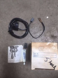 582154, 0582154, OEM OMC, Johnson, Evinrude Sending Unit - Imagen 1 de 3