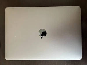 MacBook Pro 13" M1: 16GB Memoria, 512GB SSD SPACE GRAY USED - Imagen 1 de 9