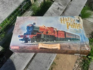 Juego de tren Harry Potter la cámara secreta de Hornby Hogwarts Express calibre 00 - Imagen 1 de 24