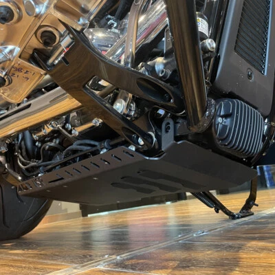 Protector de placa de deslizamiento inferior chasis base motor Harley Low Rider ST 2018-2024 Foto 1 de 4